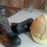 کفش و کلاه کار اصلی