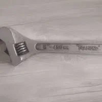 آچار فرانسه خیلی بزرگ وآچار لوله گیر یاشلاقی بزرگ