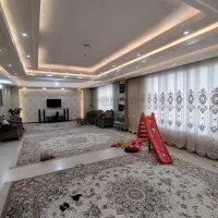 200-متر-واحد-آپارتمان-واقع-در-خیابان-پرورش