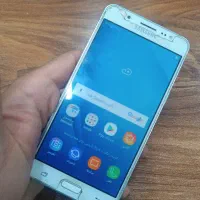 j5 2016بسیارتمیز