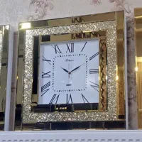 ساعت دیواری و کناره دیواری