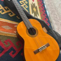 گیتار یاماها c80