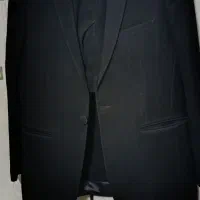 کت و شلوار کرپ اصل ژاپن مشکی زاغ . ۴۶تا۵۲سایز میشه