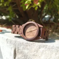 ساعت چوبی دستساز