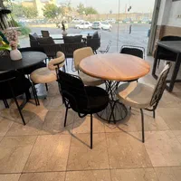 میزوصندلی غذاخوری فلزی۴نفرهmatilda5/4|میز و صندلی غذاخوری|رشت, آزادگان|دیوار