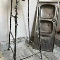 چهارپایه و سینگ ظرفشویی