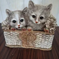 چند عدد مجسمه