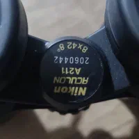 دوربینNikon8×42