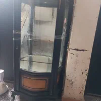 ویترین  بسیار تمیز  برای فروش|بوفه، ویترین، کنسول|رشت, پل تالشان|دیوار