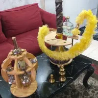 یک عدد قلیان و تنگ و جام شربت خوری