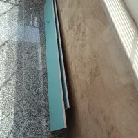 تخت به همراه تشک مناسب برای کودک تا سن 12سالگی