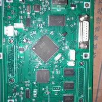 اپراتور و نیروی آشنا به دستگاه و قطعات الکترونیک