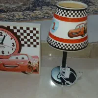 آباژور و ساعت دیواری