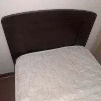 تخت یکنفره تمیز