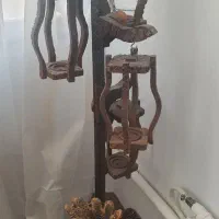 چراغ خواب چوبی و صندلی نماز