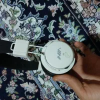 هدفون بلوتوثی گوشی نوکیا وشارژر