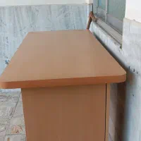 میز کامپیوتر در حد نو