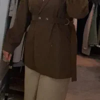 فروشنده بوتیک زنانه