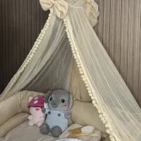 تخت کنار مادر چوبی