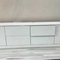 میز تلویزیون هایگلاس در حد نو