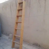 نردبان چوبی دوطرفه نقاشی