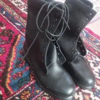 یک جفت پوتین نو