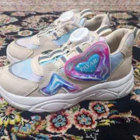 کفش بچگانه وزنانه|کیف، کفش، کمربند|کاشان, باغ ماجد|دیوار