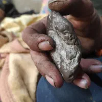 سنگ الماس قهوه ای و انواع سنگهای بسیا ر قیمتی قذی|کلکسیون اشیاء عتیقه|بندر گناوه, |دیوار