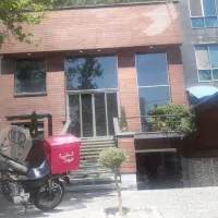 شهرک غرب اجاره ۱۴۵متر تجاری بر اصلی