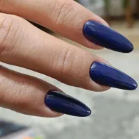 مدل برای کاشت یاترمیم ناخن