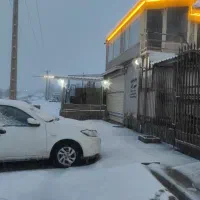 قلیان زن ماهر برای کار در کافه رستوران