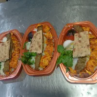 نیازمند نیرو ساده و آشپز وتختهکارحرفهای