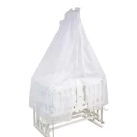 گهواره کنار تخت مادر میکونا