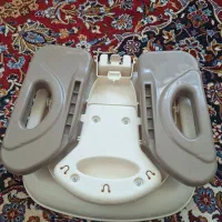 صندلی غذا وتعدادی جغجغه|اسباب و اثاث بچه|شیراز, شهرک گلستان|دیوار