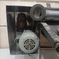 تنور. خمیرگیر. نان پهن کن .و۲میزکار|ماشین‌آلات صنعتی|بروجرد, |دیوار