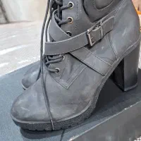 نیم بوت مشکی