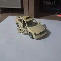 ماکت ماشین siku 1.64