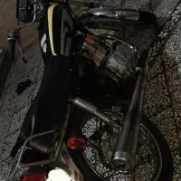 موتور سیکلت ۱۲۵ قیمت ۲۷۰۰۰۰۰۰ مدل ۸۶ رنگ  مشکی