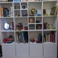 کتابخانه سفید (شامل درب های مگنتی و قفسه کتاب)