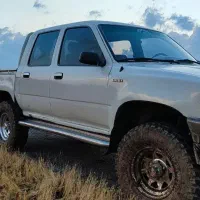 تویوتا هایلوکس دوکابین سند فابریک