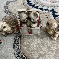 دکوری همش باهم ۲۰۰ تومان