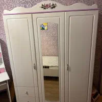 تخت و کمد و میز آرایش دخترانه