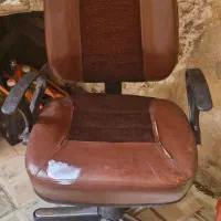 صندلی تمام چرم و راحت