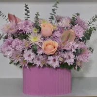 گل فروشی گلاریس باکس گل طبیعی صورتی مناسب جشن تولد