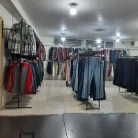 نیروی خانم و آقا در فروشگاه لباس