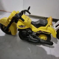 اسباب بازی و وسایل و کتاب