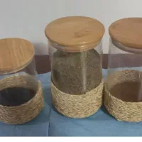 ست ۶ بانکه شیشه‌ای چوبی حصیری + جاادویه چوبی شیک