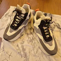 کتونی اسپرت سایز ۴۰