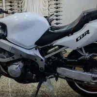 موتور سنگین cbr600