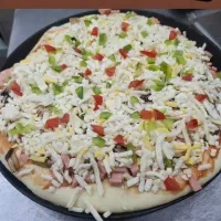 پیتزا فقط ۱۰۰ تومن ساندویچ ۴۰تومن فست فود